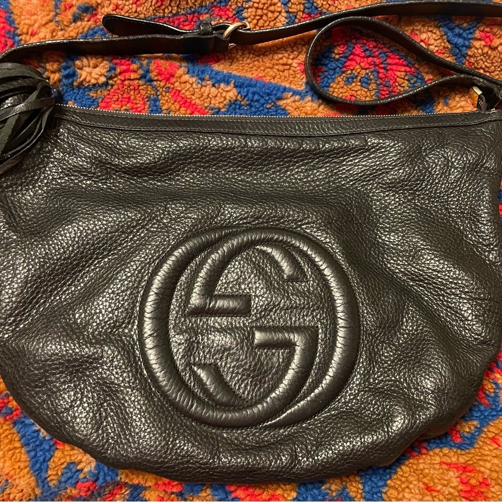 AUTHENTIC Gucci Soho Fringe Tassel
Shoulder Bag Leather Black
G8075